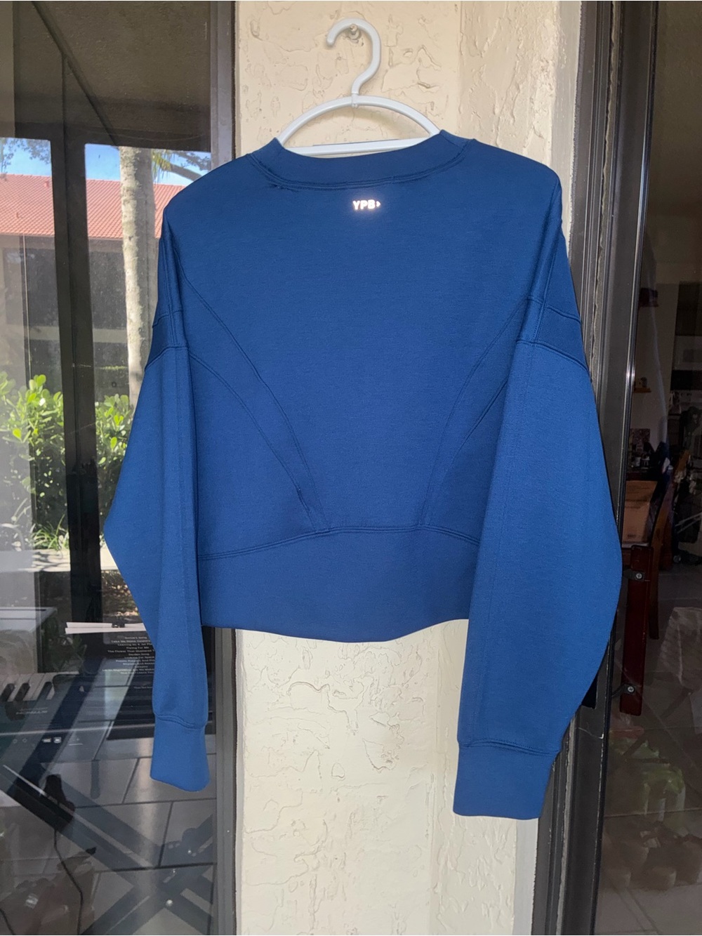 Cropped Crewneck Sweatshirt in Cobalt Blue - Picture 4 of 4